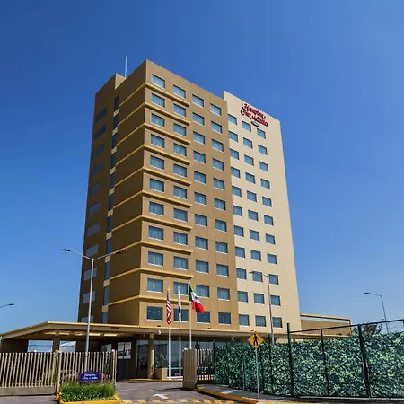 Hampton Inn & Suites By Hilton Puebla-2