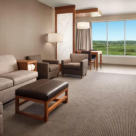 Hyatt Place Calgary Airport-3