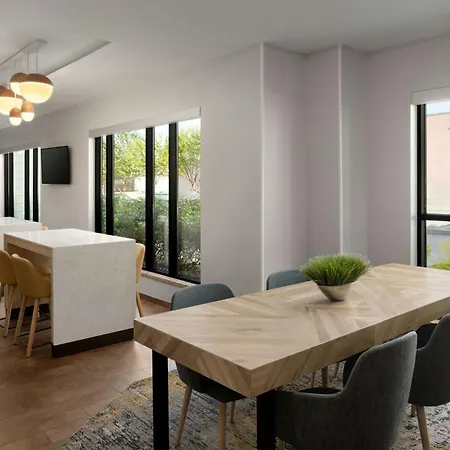 Towneplace Suites By Marriott Anchorage Midtown-2
