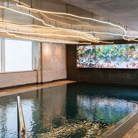 Novotel London Canary Wharf-3
