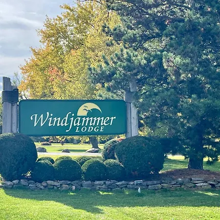 Windjammer Lodge-2