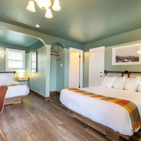 Dew Duck Inn-2