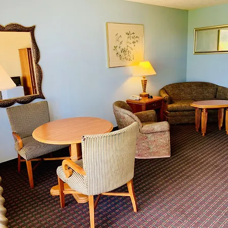 Castle Inn & Suites By Oyo Lawton-3