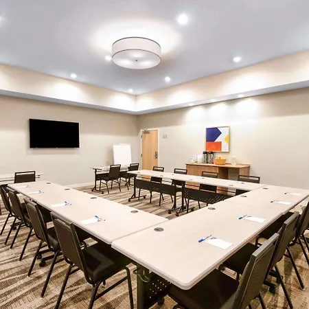 Microtel Inn & Suites By Wyndham Farmington-2