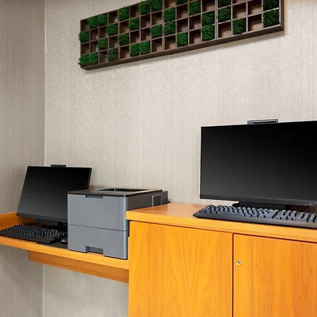 Springhill Suites Kansas City Airport-3