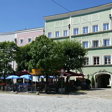 Bayerischer Hof-3