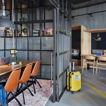 Moxy Hamburg City-3