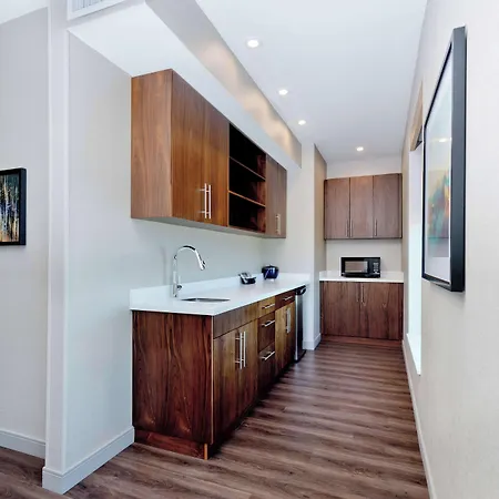 Hyatt Place Kelowna-2