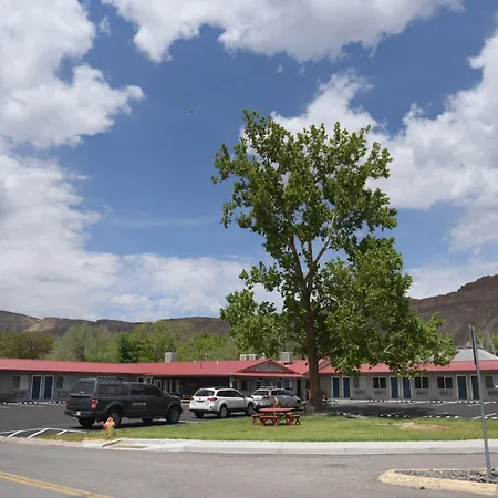 Spoke And Vine Motel-3