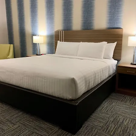 Meridian Inn & Suites Regina Airport-3