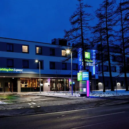Holiday Inn Express Munich - Olympiapark, an IHG Hotel-2