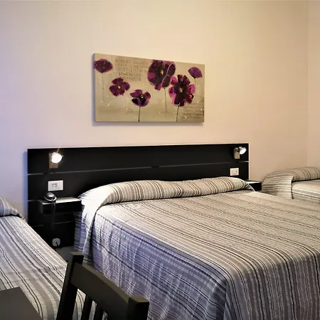 Hotel Rossi-2