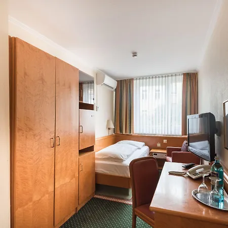 Black Hotels Bonn-2