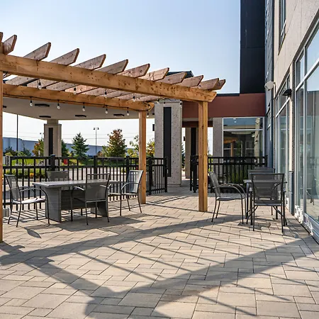 Towneplace Suites By Marriott Brantford And Conference Centre-3