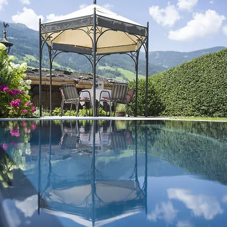 Hotel Riedl im Zillertal-3