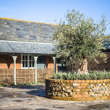 The Lodge Duxford-2