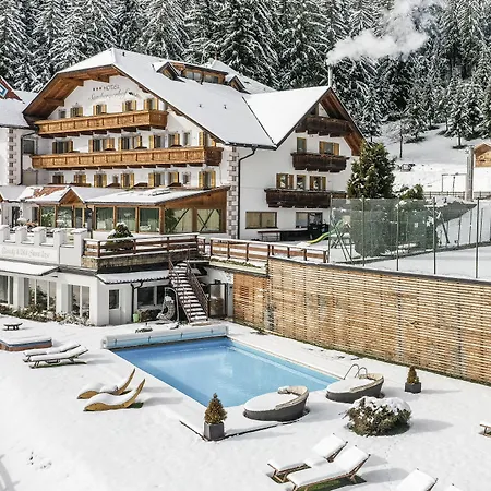 Granpanorama Wellnesshotel Sambergerhof Superior-3