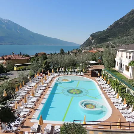 Hotel Ilma Lake Garda Resort-3