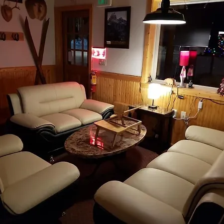 Lava Mountain Lodge-3