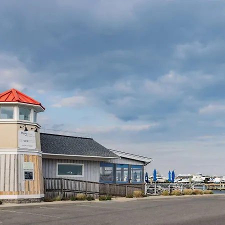 Super 8 By Wyndham Lindenhurst-3