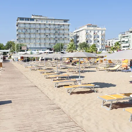 Hotel Centrale Miramare-3