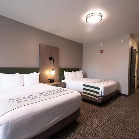 Oxford Suites Paso Robles-2