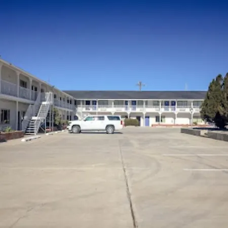 American Inn-3