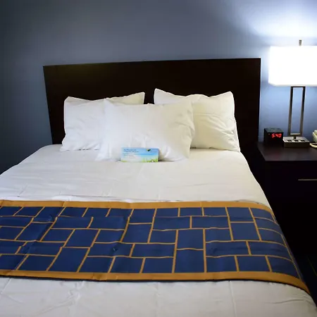 Days Inn By Wyndham Augusta-3