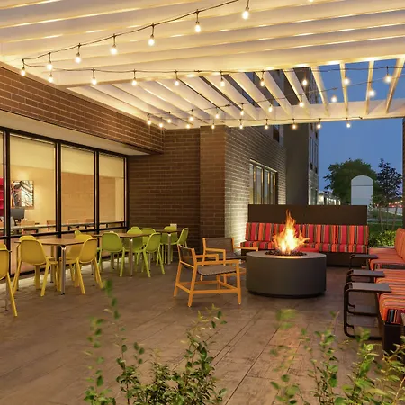 Home2 Suites By Hilton Milwaukee West-3