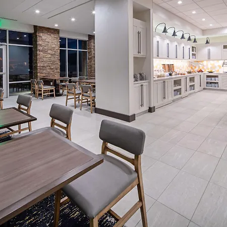 Hyatt Place Bakersfield-2
