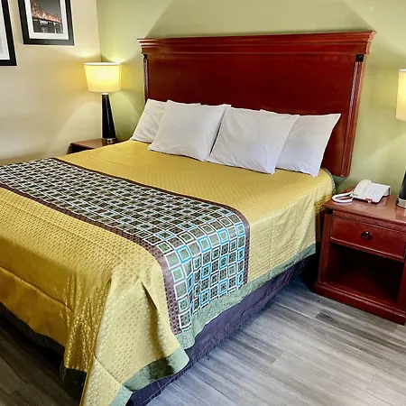 Deluxe Inn & Suites By Oyo Miami Ok-2