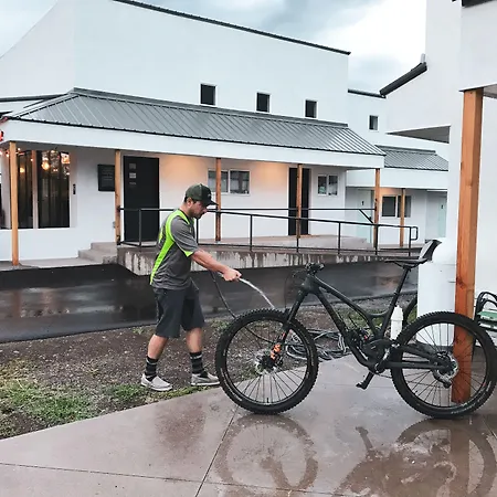 Mellow Moon Lodge-3
