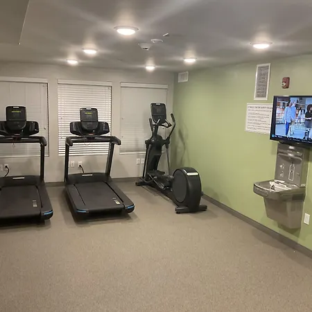 Woodspring Suites Dearborn Detroit-3