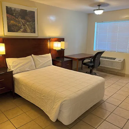 Big Chile Inn & Suites-3