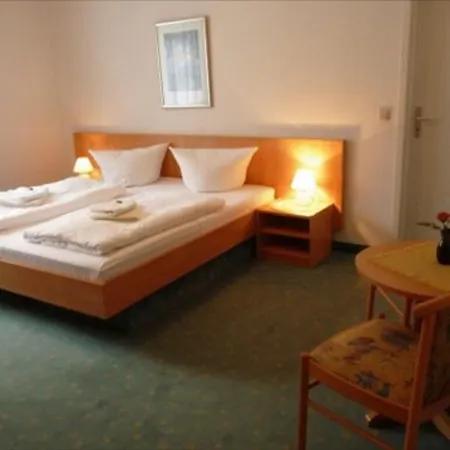 Hotel Garni am Schlosspark-3