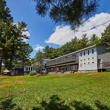 3 Pines Lodge Muskoka-2