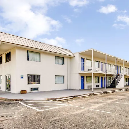 Motel 6 Waco - Lacy Lakeview-3