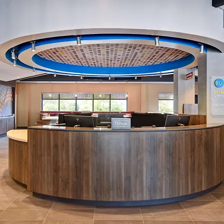 Tru By Hilton Manchester Downtown-3