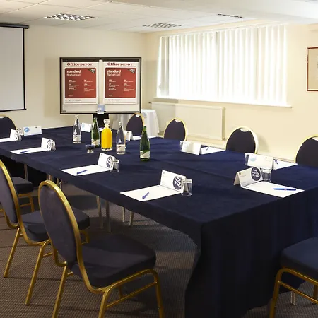 Tiverton Hotel Lounge & Venue-2
