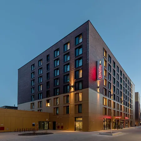 Hampton By Hilton Duesseldorf City Centre-2