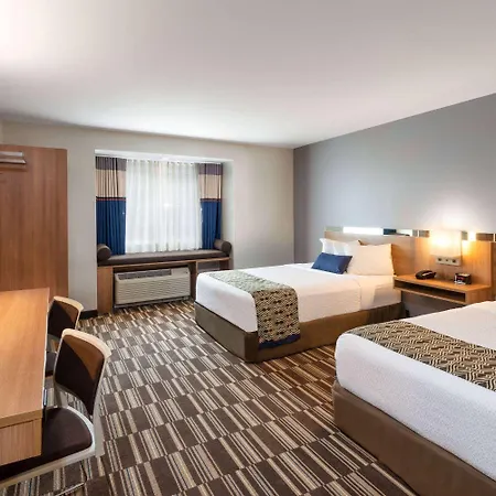 Microtel Inn & Suites By Wyndham Warsaw-3