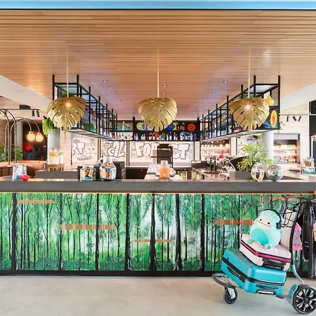 Moxy Paris Val D'Europe-3
