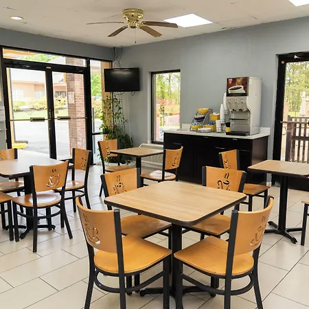 Columbus Inn And Suites-3