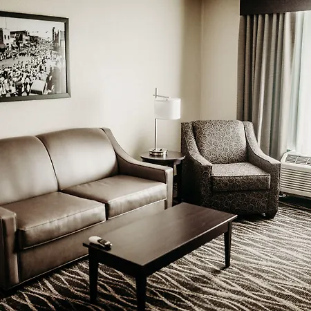 Cobblestone Hotel & Suites International Falls-2