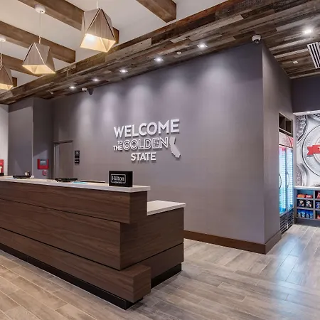 Hampton Inn Riverside Downtown Convention Center-3