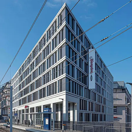 Hampton By Hilton Stuttgart City Centre-3