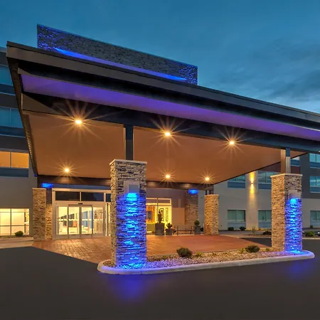 Holiday Inn Express & Suites - Milan - Sandusky Area By Ihg-3