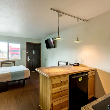 Motel 6 University Missoula-3