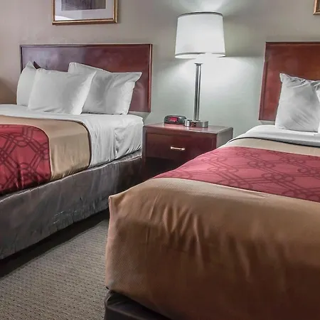Howard Johnson By Wyndham Thunder Bay-2
