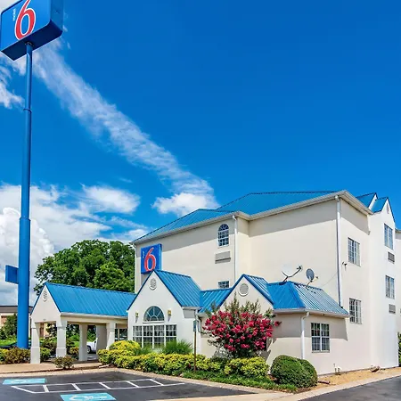 Motel 6 Chattanooga Downtown-3